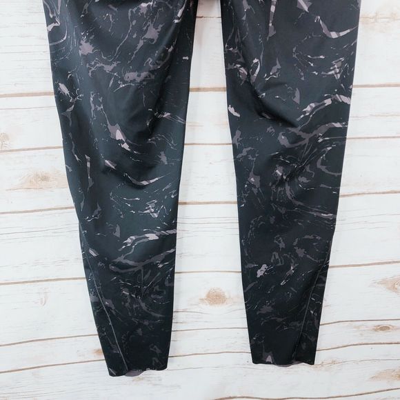 Athleta Pants Size S Athletic Print Ankle Raw Hem - Picture 8 of 9